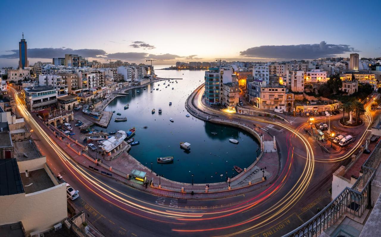 Spacious Apartment Steps To The Promenade Sliema Luaran gambar