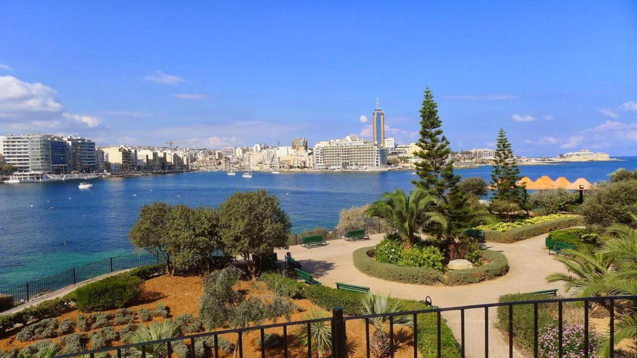 Spacious Apartment Steps To The Promenade Sliema Luaran gambar