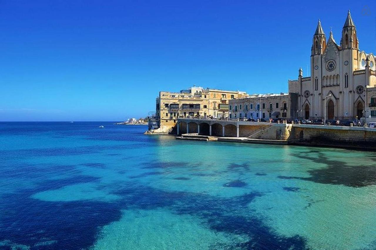 Spacious Apartment Steps To The Promenade Sliema Luaran gambar